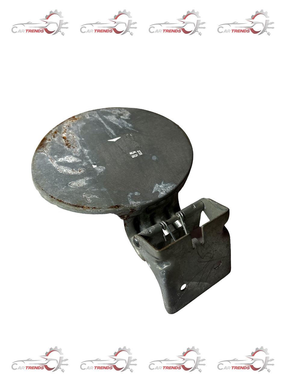 General Motors door assembly with fuel tank sail panel for J9011005 model, shown in black with detailed fittings.