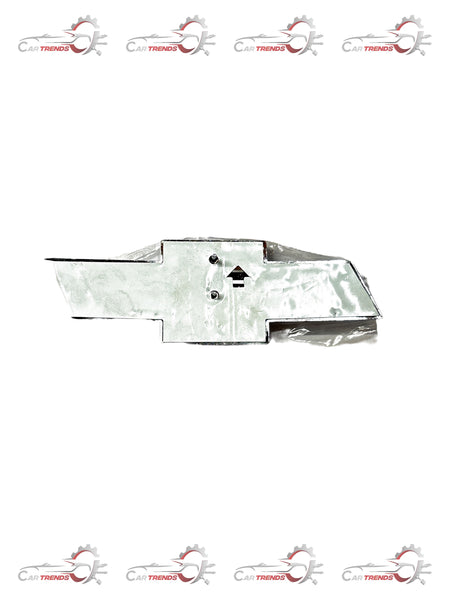 General Motors emblem lid for Cruze J95122565, vehicle part with GM branding and logo visible on the product.