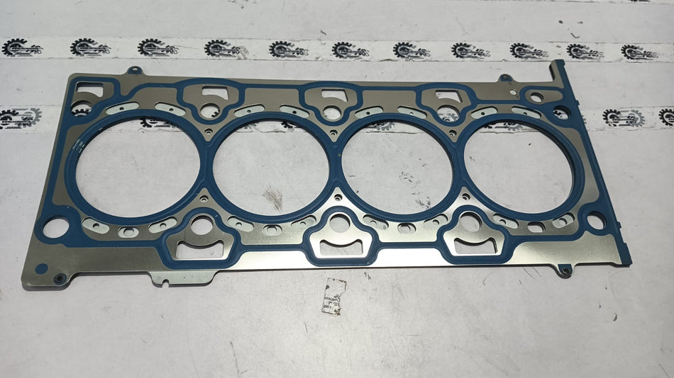 Gasket cylinder head for Chevrolet Cruze J25190137, made by General Motors, showing a close-up of the engine part.