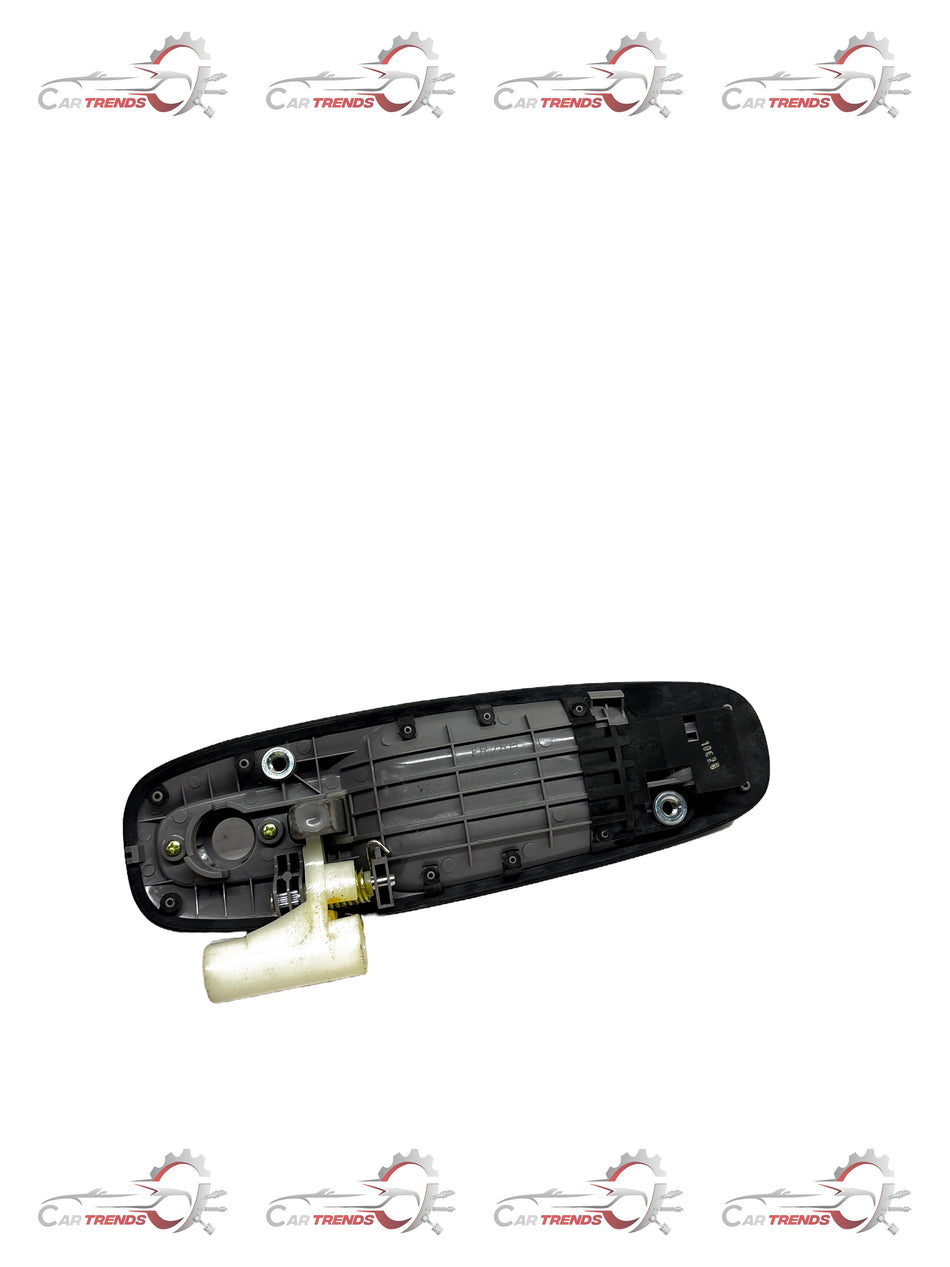 General Motors exterior right front door handle for Opel Opel Optra petrol model, visible in black finish.