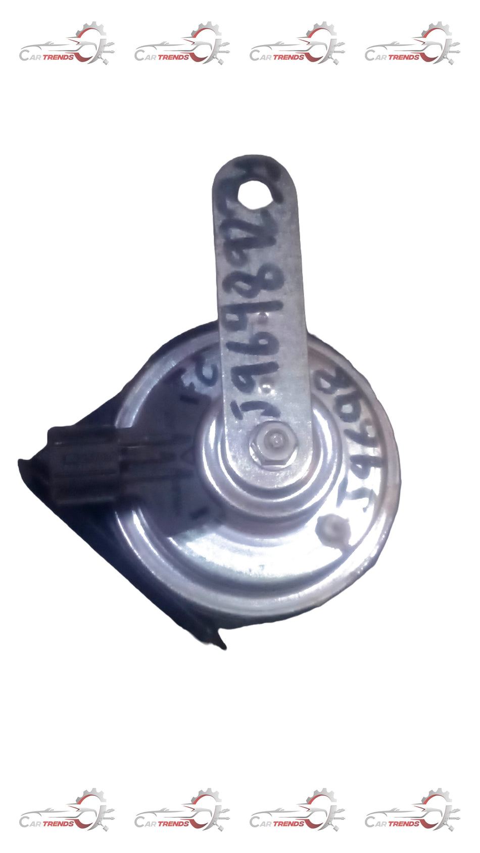 Low RH horn for Opel Optra petrol engine by General Motors, shown in a close-up view of the vehicle's front.