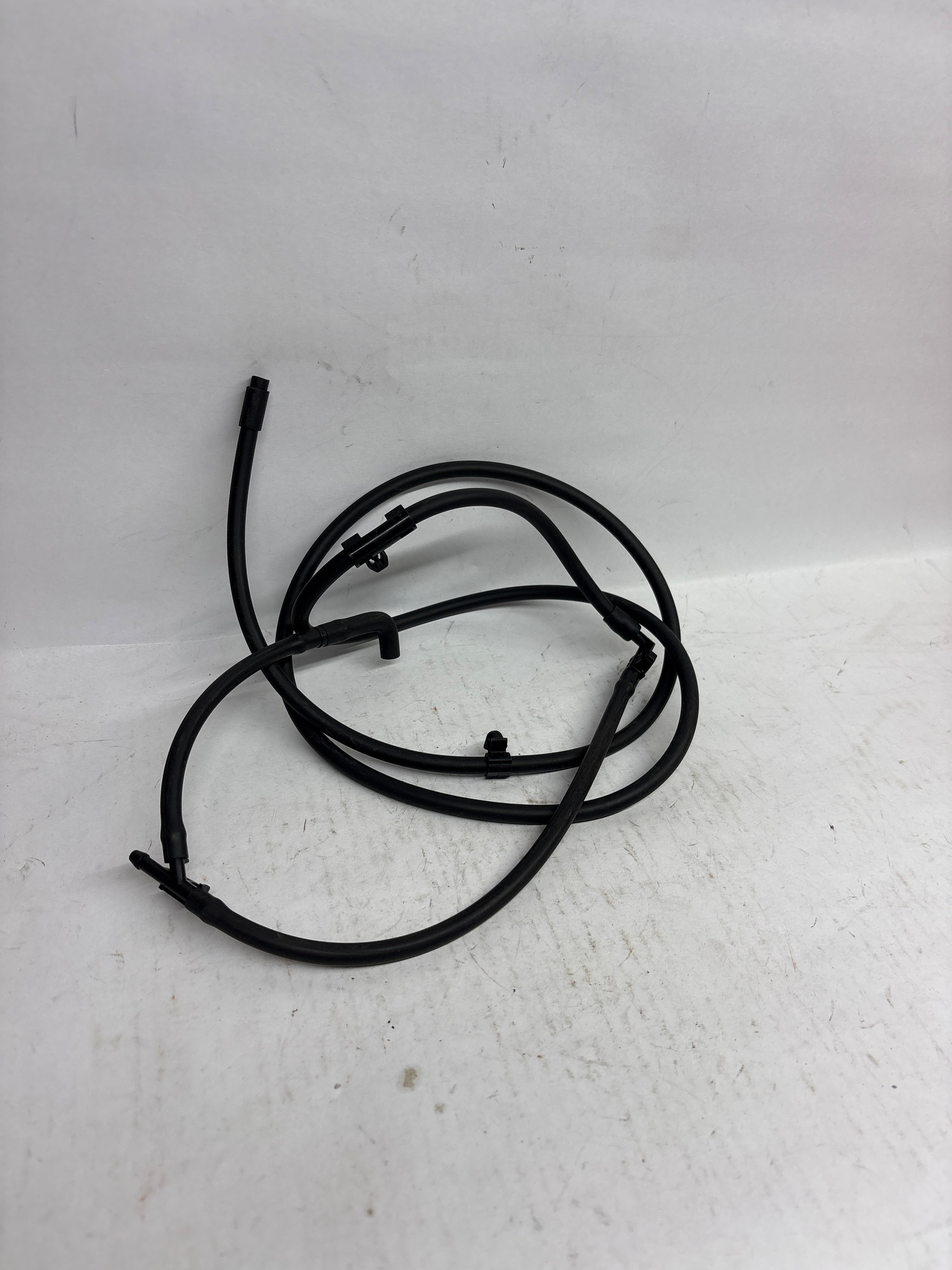 General Motors Hose a Hood Optra Petrol J96550800, engine hose for Opel Optra vehicle, visible in the image.