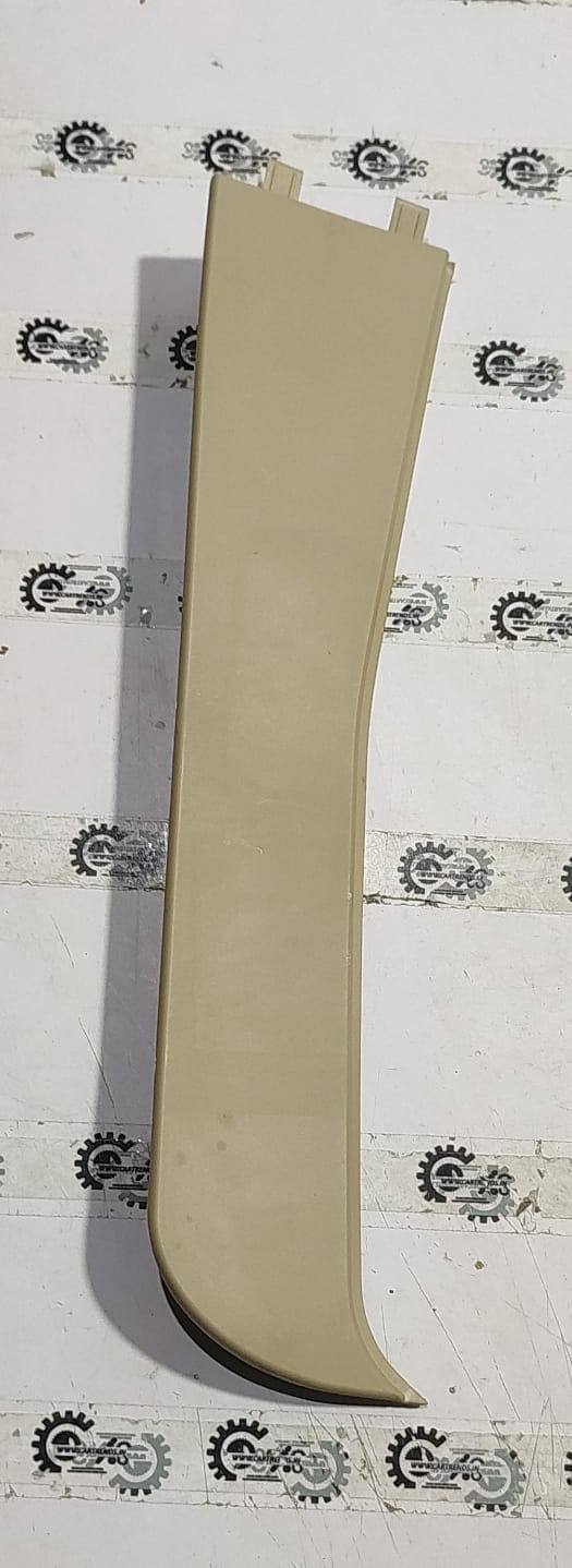 Interior door panel for GM vehicle, model Enjoy J24557906, featuring a sleek design and durable materials.