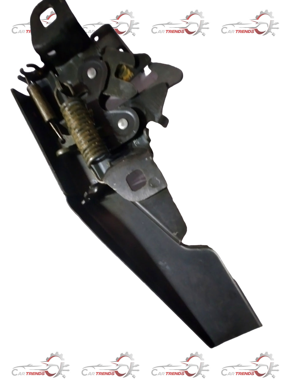General Motors lock for engine hood on Tavera T97595400, shown in a close-up view of the automotive part.