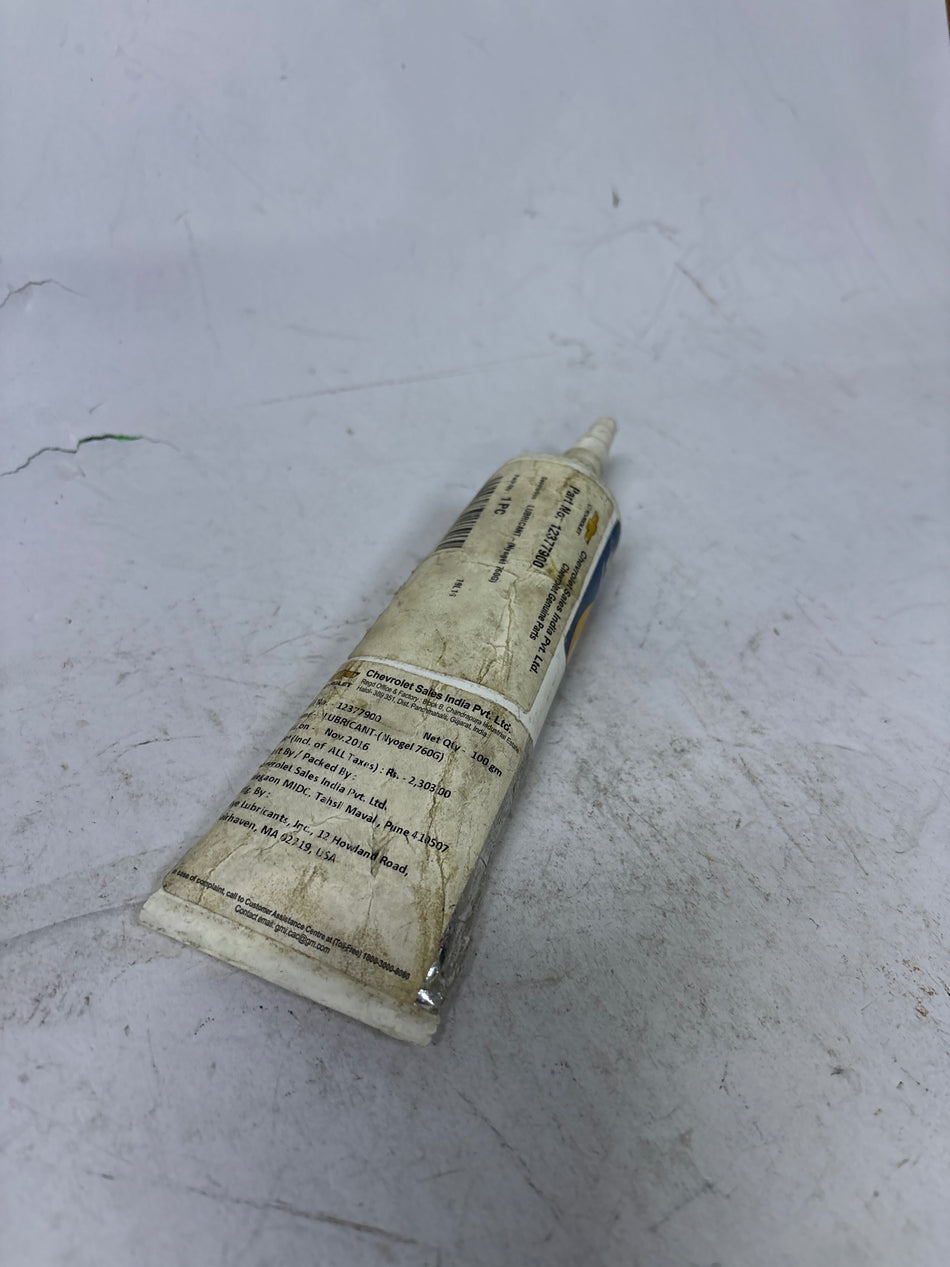 General Motors Nyogel lubricant in 760g container, designed for automotive use on Chevrolet Cruze components.
