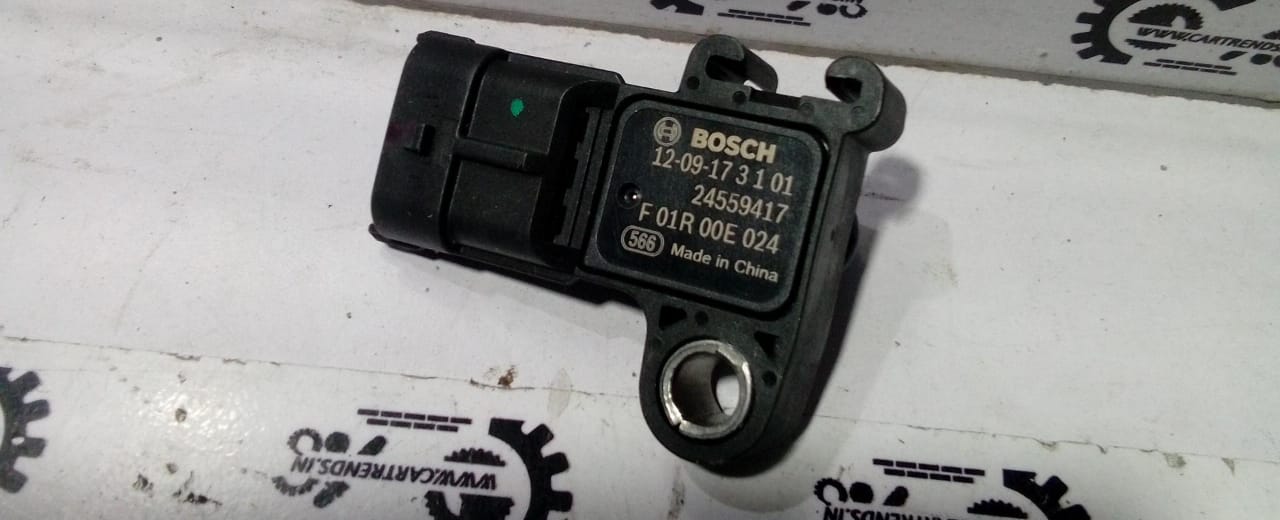 General Motors MAP sensor Enjoy J24559417, automotive engine control sensor for optimal fuel management and performance.