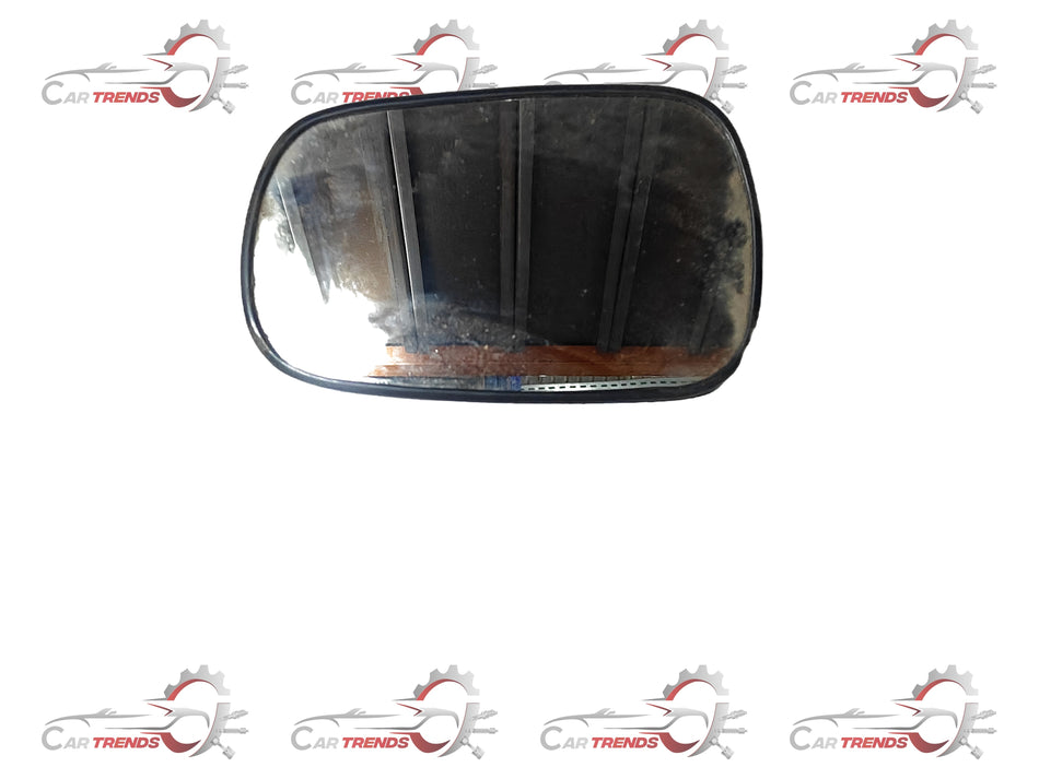 Outer left side mirror for Chevrolet Astra by General Motors, showing the mirror assembly in a natural view.