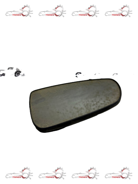 General Motors rearview mirror reflection glass for sail panel, designed for vehicle side mirror replacement.