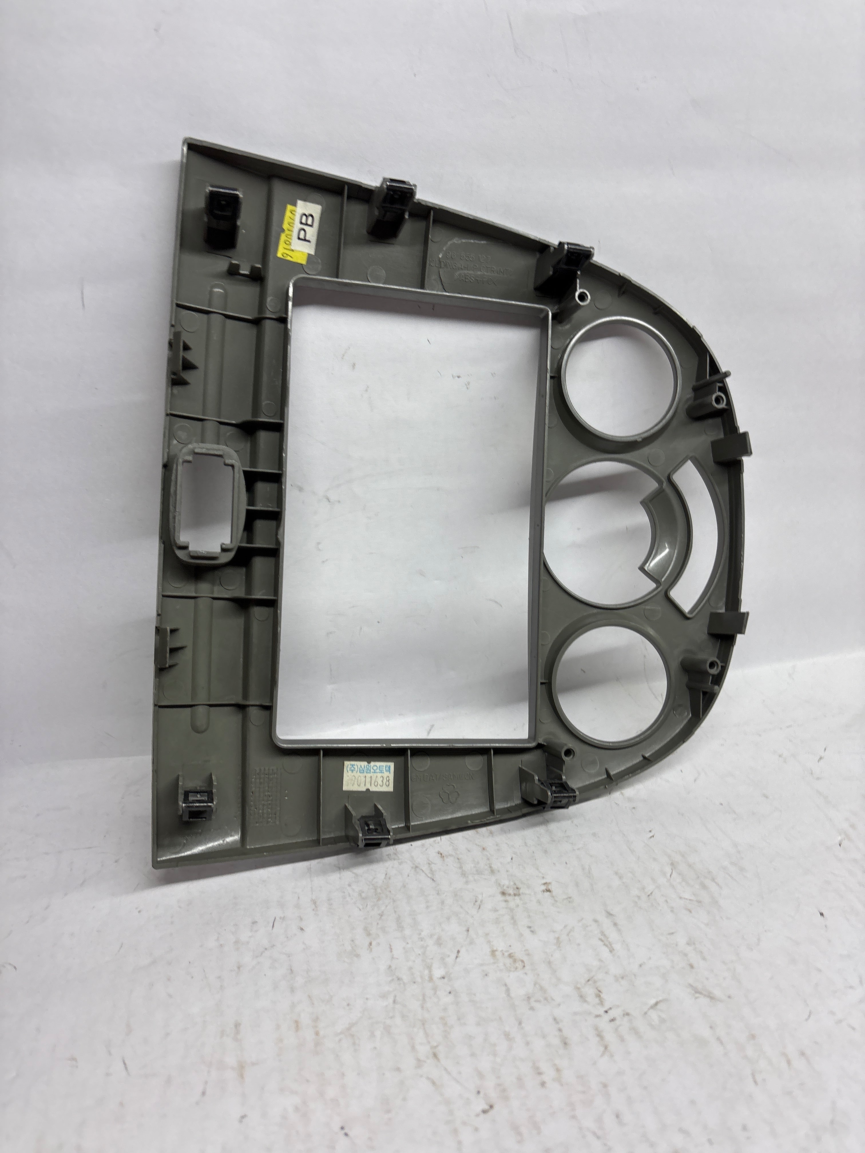 General Motors molding A interior panel control for Opel Optra Petrol, part number J96555127, shown in the image.
