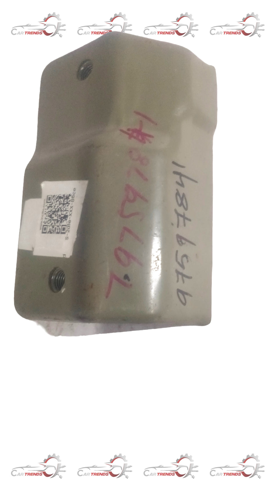 General Motors Tavera 1st Gen right-hand patch for third seat replacement, compatible with Tavera models.