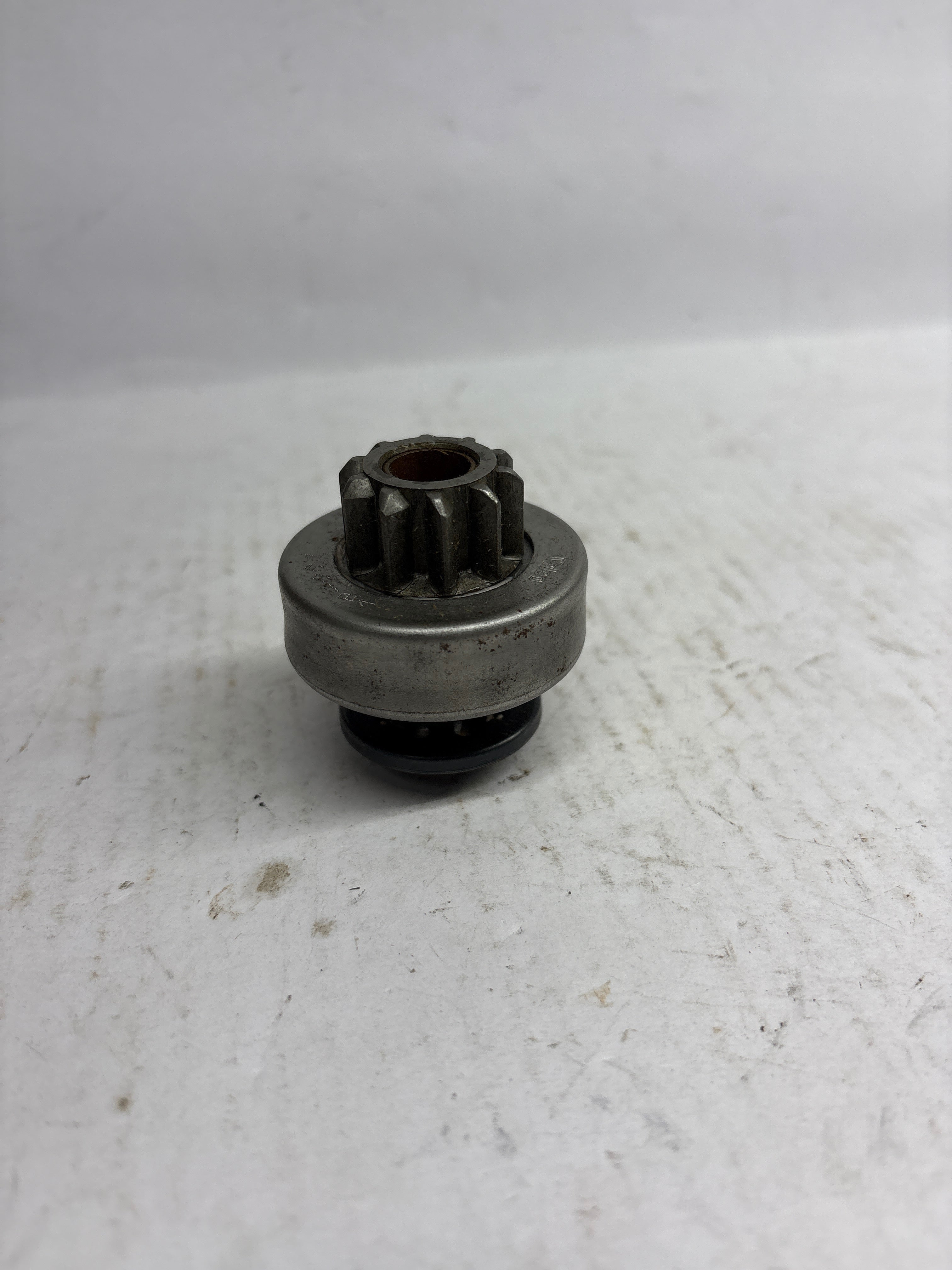 General Motors Astra PINION STARTER 6203150 for vehicles, showing the starter motor component with wiring and mounting parts.