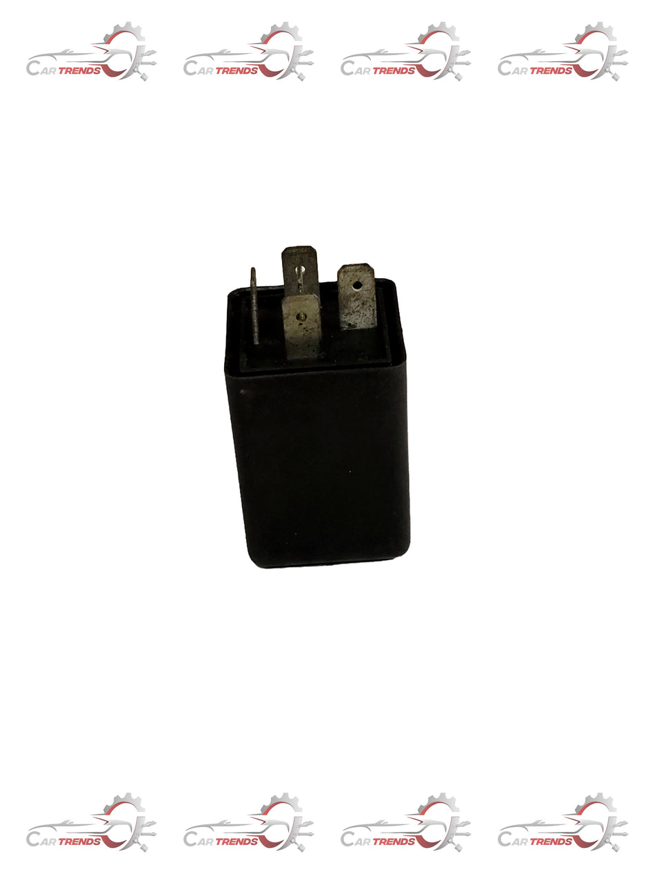 General Motors relay assembly for Corsa fan motor, model S92181171, with electrical components and wiring visible.