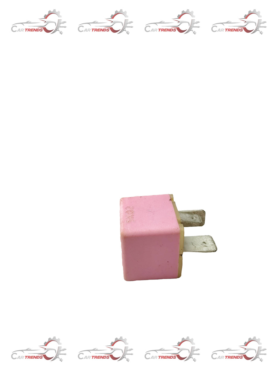 General Motors relay assembly for Corsa S92106035, showing the compact electrical relay component on a neutral background.