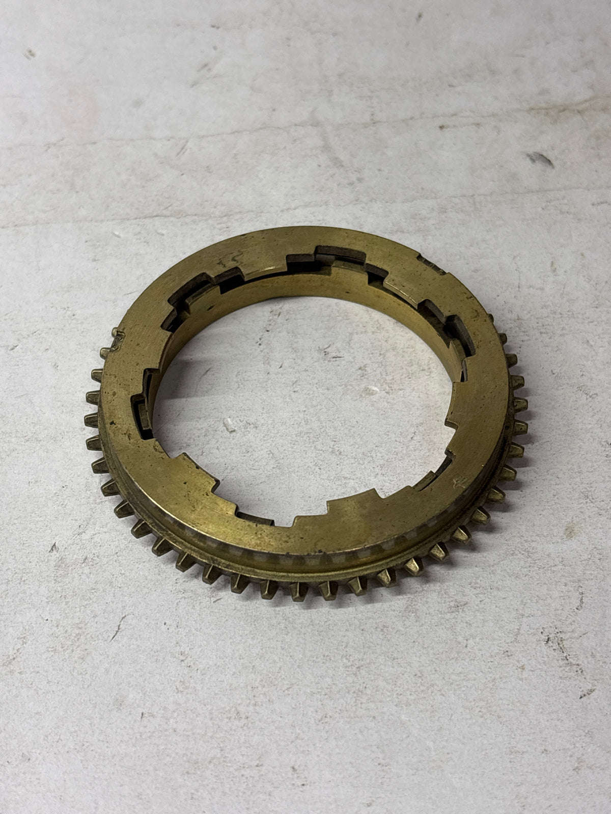 General Motors Ring 1st and 2nd gear OTR blocking component for vehicle transmission, model J23904166.