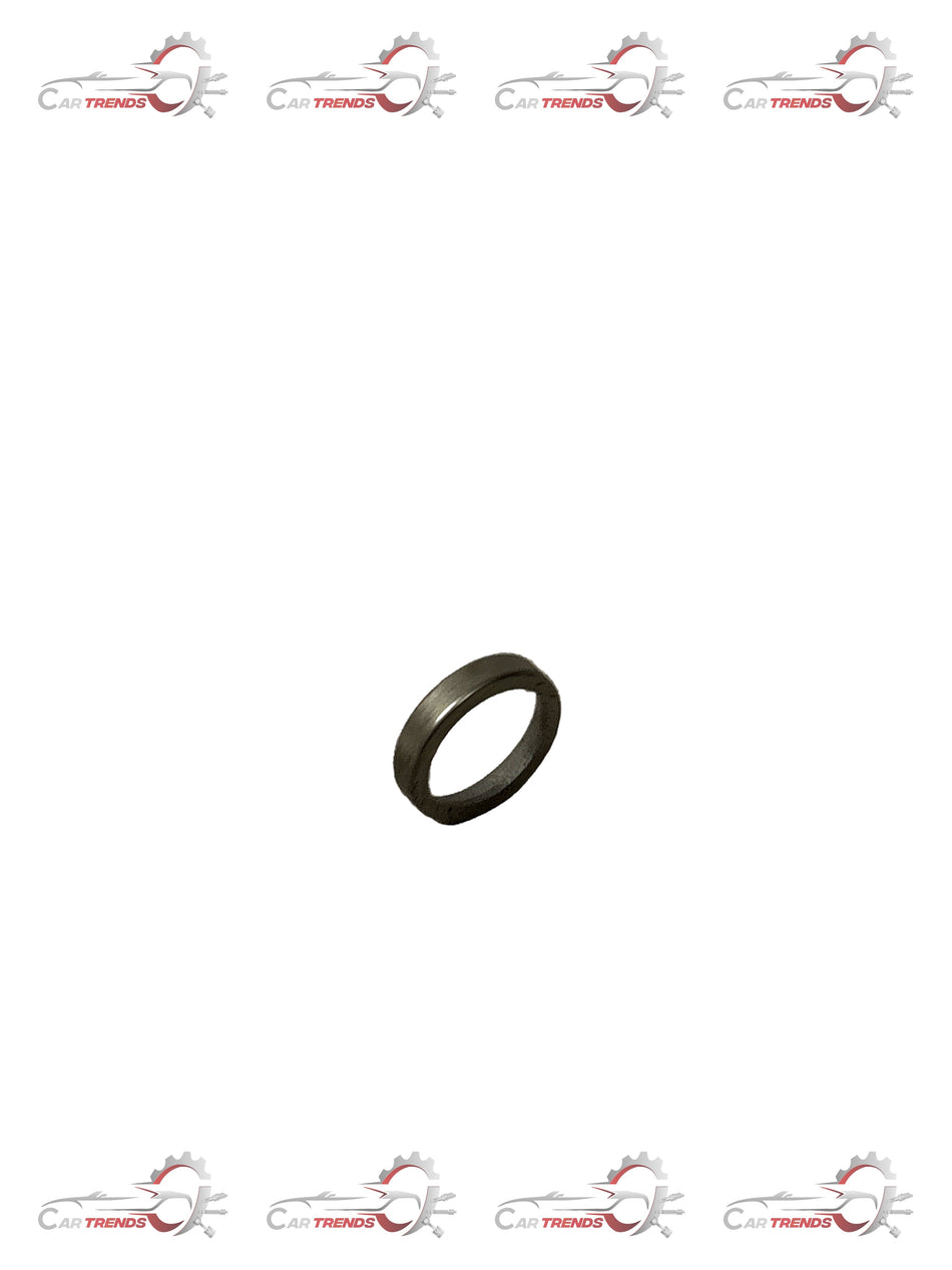 General Motors valve seat O-ring for Optra petrol engine, part J96395219, shown in close-up with detailed rubber seal.