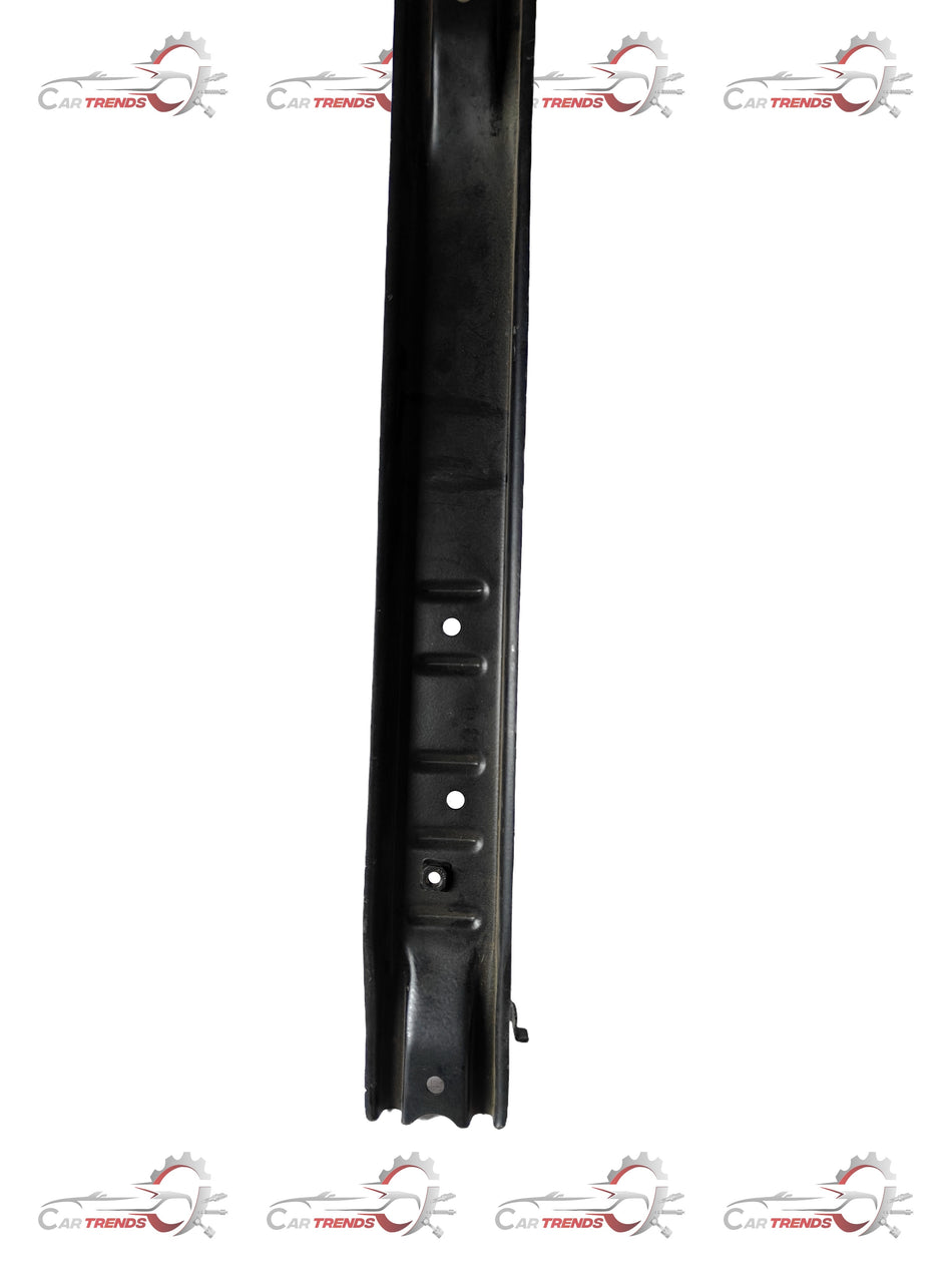 General Motors Tavera support assembly deflector, vehicle part for T28293254 model, shown on a white background.