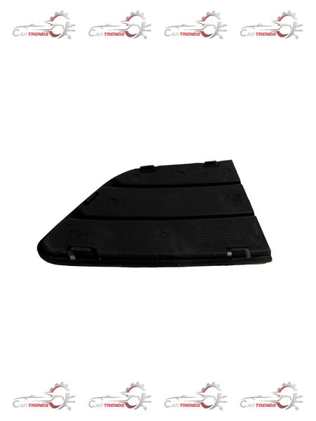 General Motors Tavera license plate lamp, clear lens with mounting hardware, designed for Tavera vehicle rear lighting.