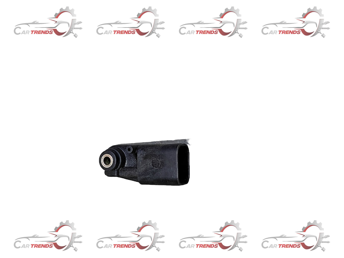 General Motors Tavera two-way connector, automotive electrical component for Tavera vehicle wiring and connections.