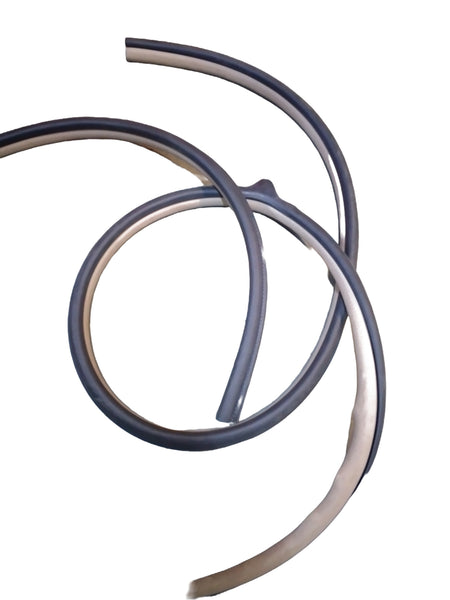 Weatherstrip for right rear side upper Captiva by General Motors, compatible with J96624233 model.
