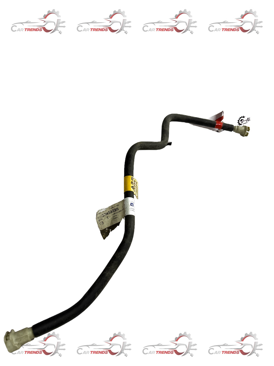 Front fuel feeding tube for petrol engine on Opel Optra, manufactured by General Motors, with visible tube and connection points.