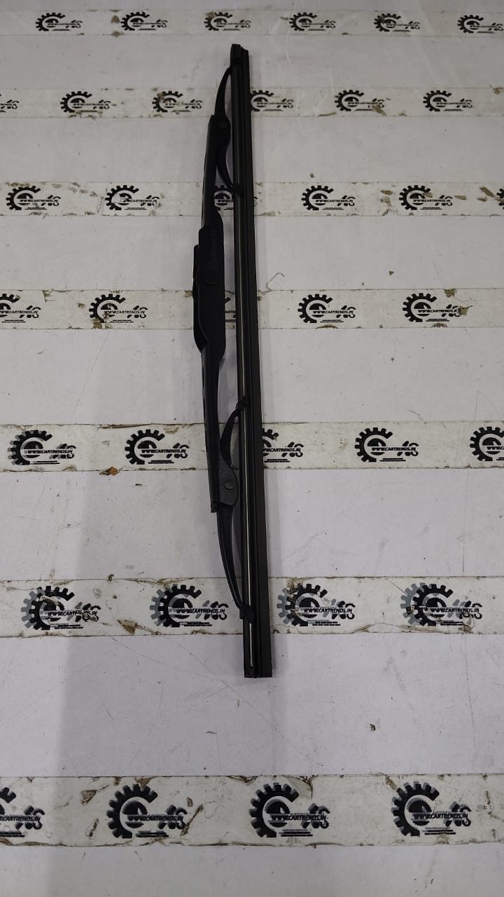 GOMECHANIC 15-inch wiper blade, GMUNHDWP015, designed for clear windshield visibility and easy installation.