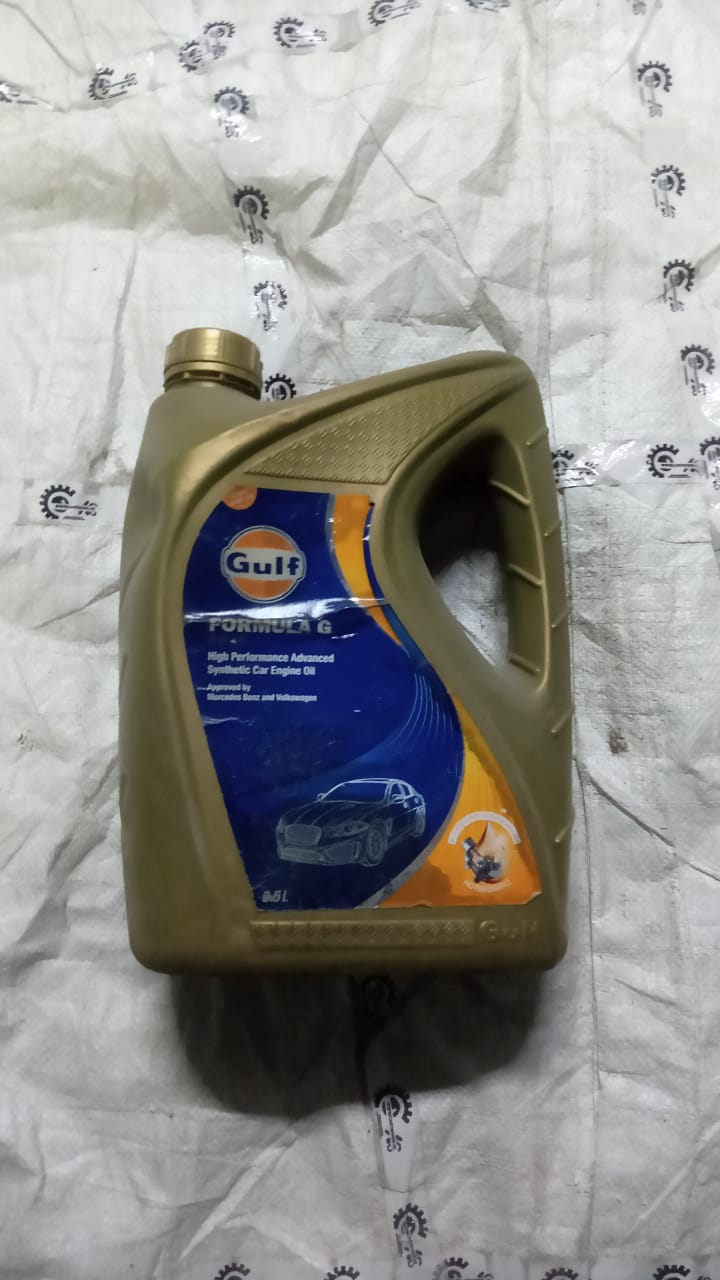 Gulf 5W40 car engine oil in a 3.5L container, suitable for all car types and variants, with Gulf branding.