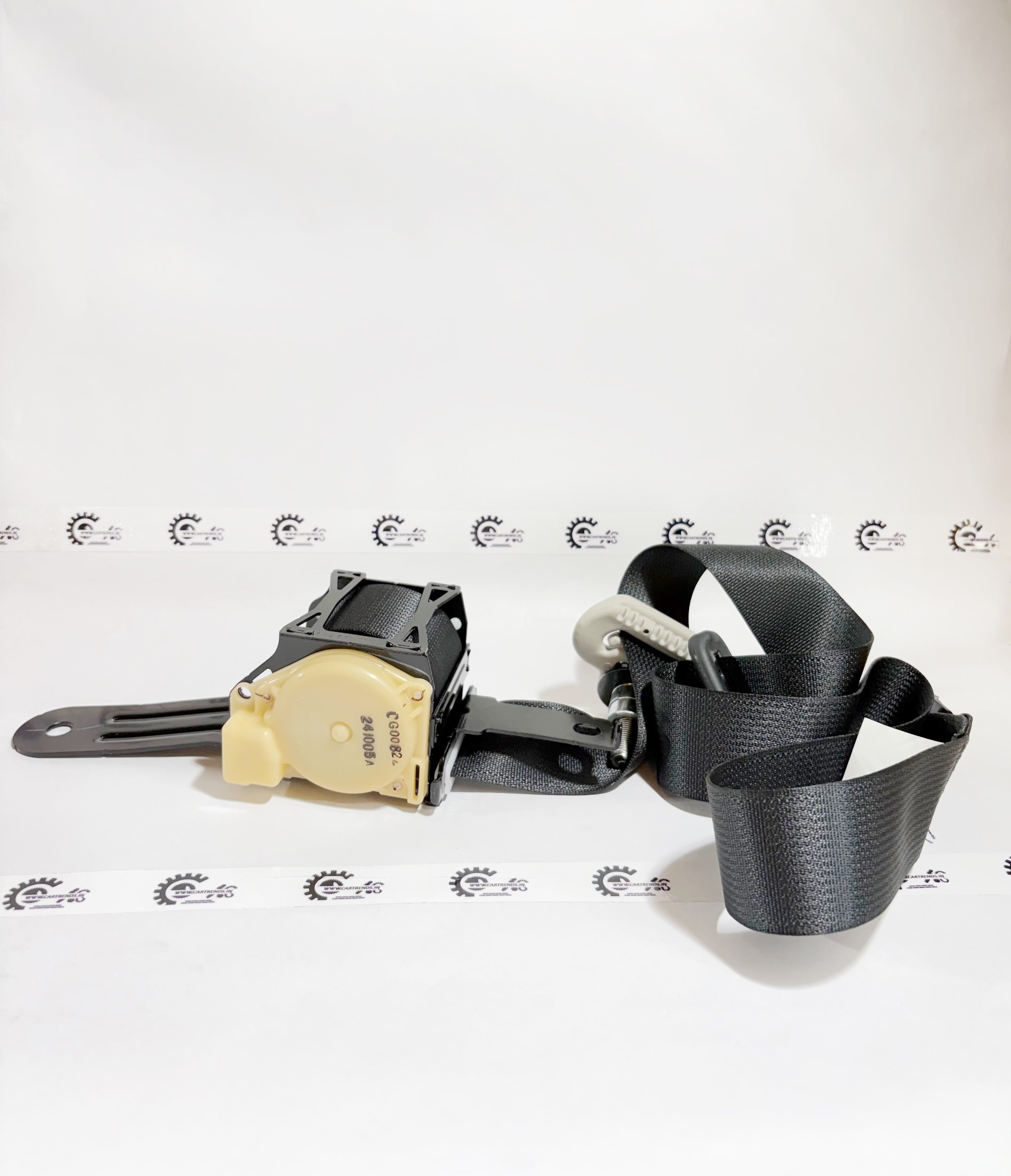 Honda belt assembly for left front, part number 81850T5SB11ZB, shown in a detailed view.