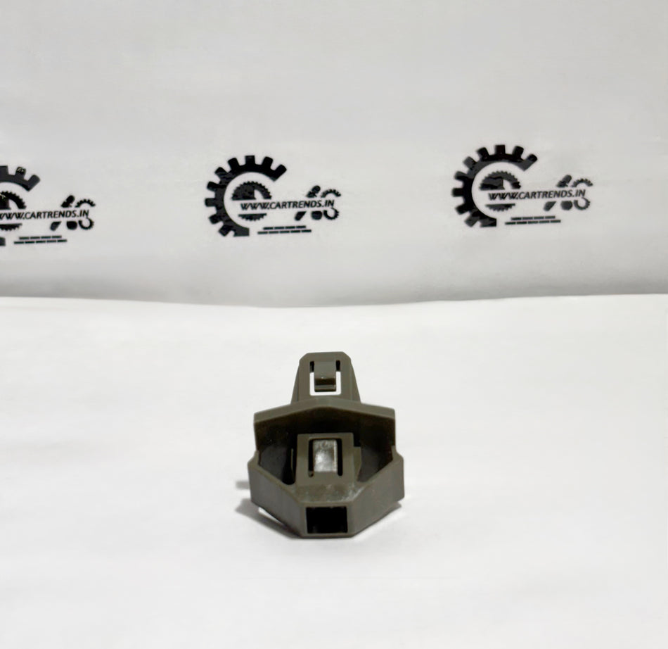 Honda clip for grille B model 91578SW5003, designed for secure attachment and proper fit in vehicle front grille assembly.