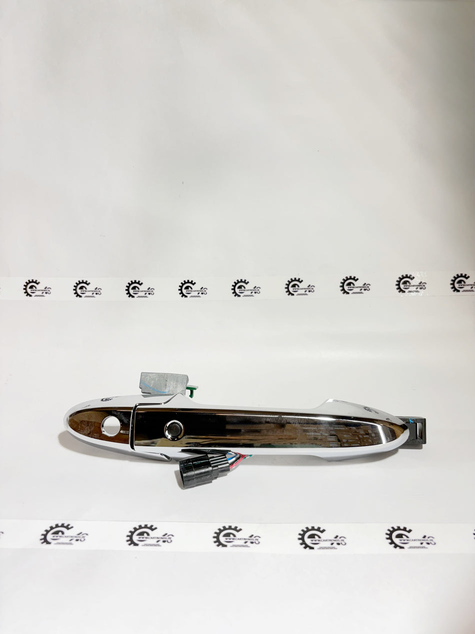 Honda HNDL ASSY.R FR DR OUT SMART 72140T00T21, car door handle assembly with smart key feature, black finish.