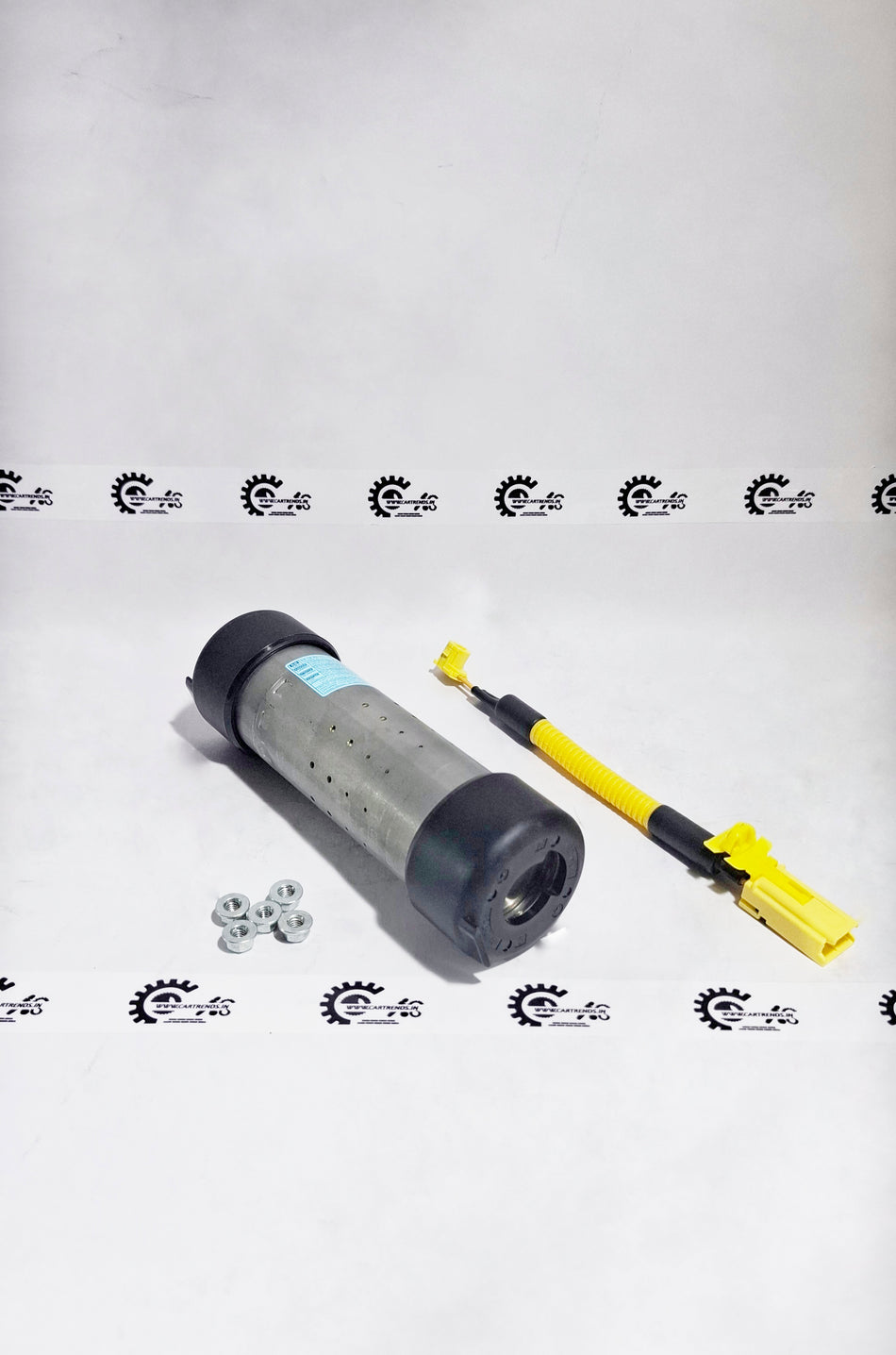 Honda KIT.AS Inflator C 04790SNB405, compact car tire inflator with hose and nozzle for easy inflation.