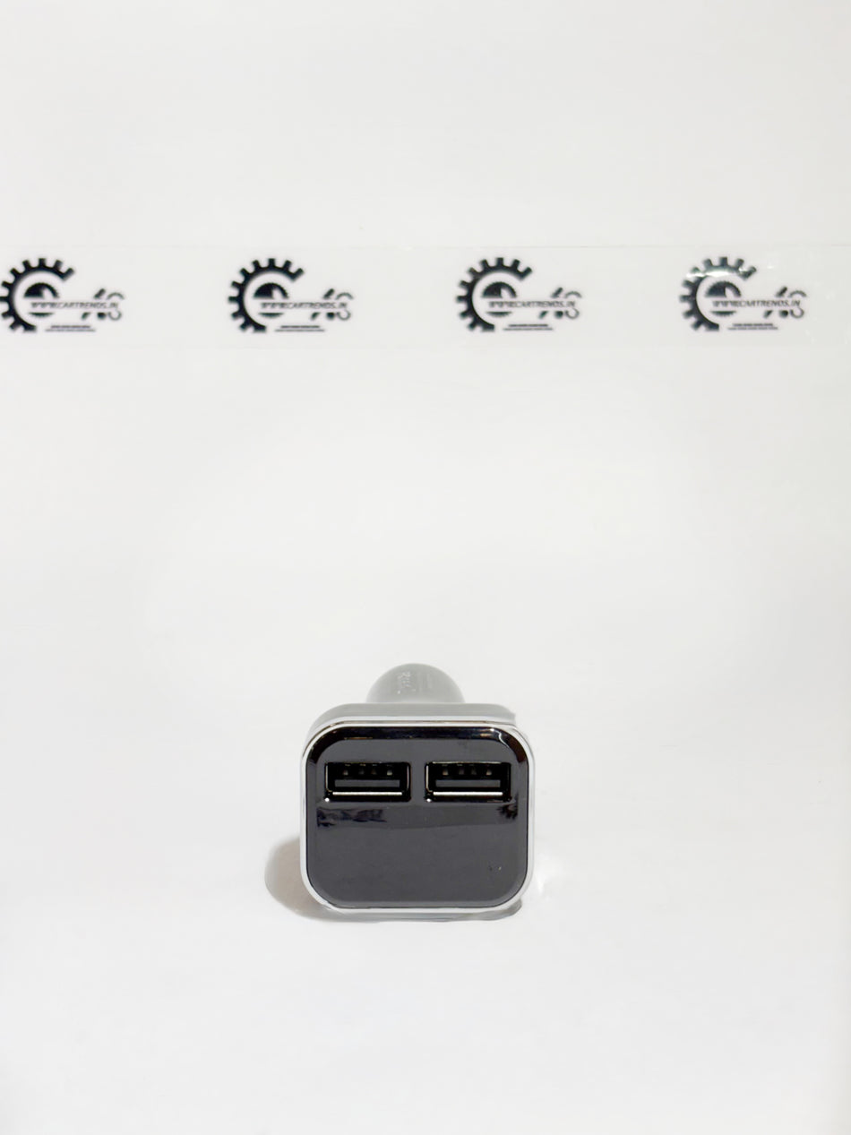 Honda Kit Mobile Charger 08EHZ0Q2BZM, compatible with Honda vehicles, shown in a close-up image of the charger unit.
