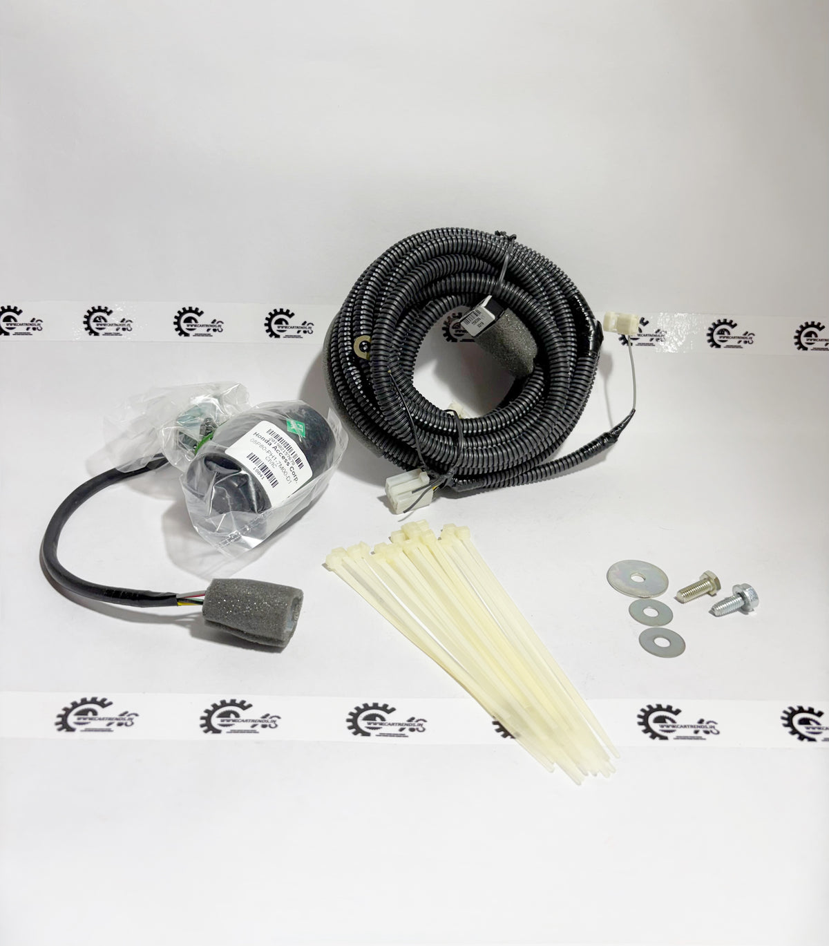 Honda siren kit with lock and unlock features, ZX Grade 08P80PH1700E for Honda vehicles, visible with control components.