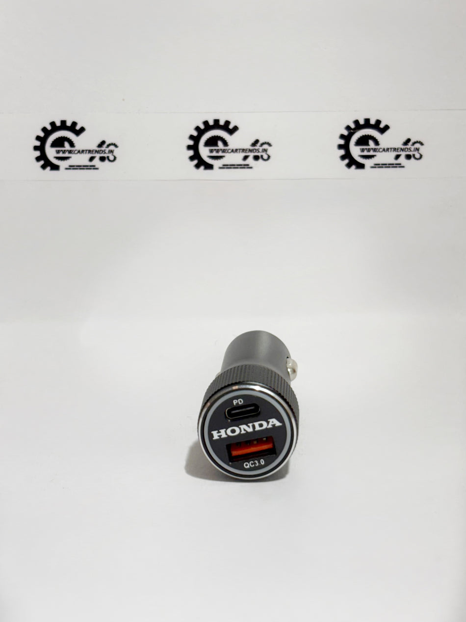 Honda KitDual Charger USB A Type for Honda vehicles, shown with charging ports and connection points.