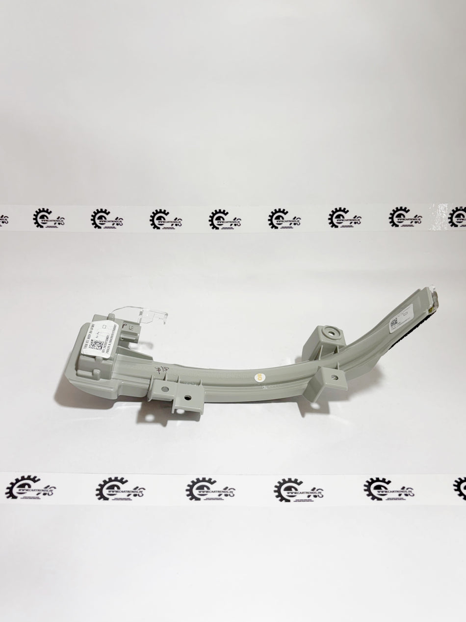 Honda light assembly for right side turn signal, part 34300T00K01, showing the car's exterior side light in close-up.