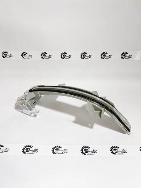 Honda right side turn signal light assembly for Honda vehicles, part number 34300T00K01, shown in the image.