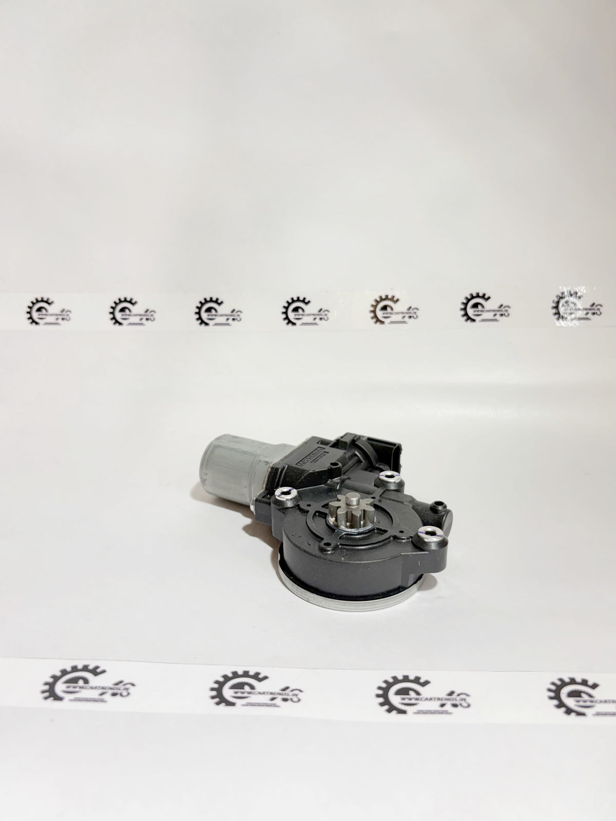 Honda motor assembly for right front wind window, model 72215TSVK01, showing the complete window motor and assembly components.