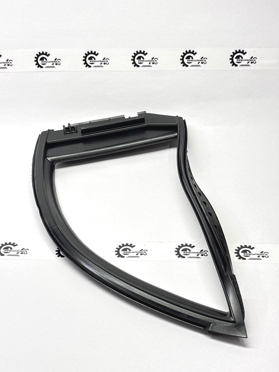 Honda SEAL.L RR door part, model QT 73491T4TT01, showing a close-up of the rubber door seal on a Honda vehicle.