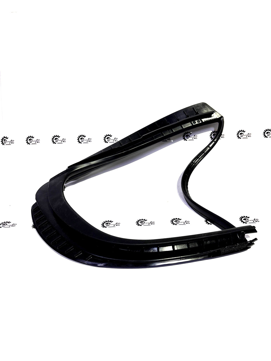 Honda SEAL.R RR door quarter panel for model 7344131XK01, showing the black seal and surrounding vehicle surface