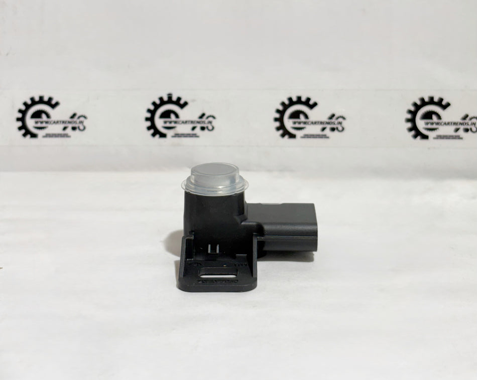 Honda SENSOR AS NH830M 39680TSVW11ZD for Honda vehicles, shown in the image with the sensor part and branding.