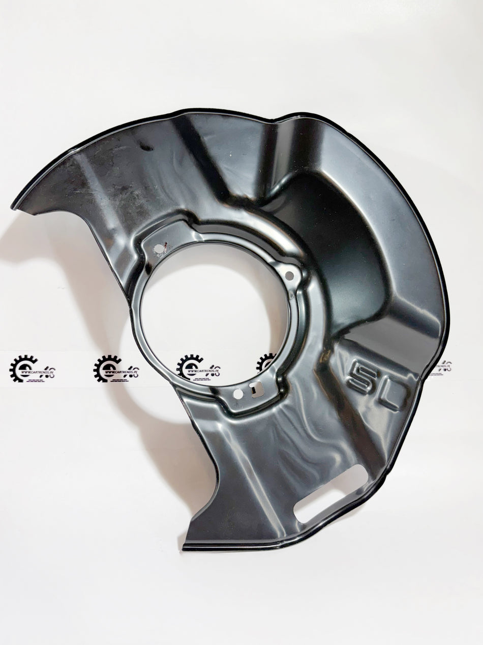 Honda splash guard B 45255T5B000 attached to a motorcycle, protecting the lower body from water and debris.
