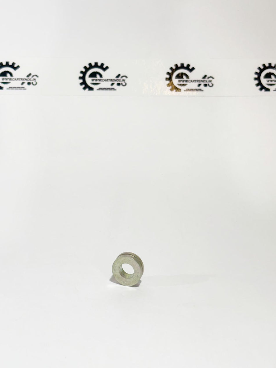 Honda plain washer 90401RAR000, a small metal washer used in Honda vehicle assembly, shown in close-up on a neutral background.