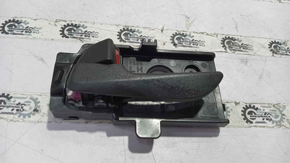 Hyundai Grand i10 rear inside door handle assembly, black plastic interior handle for rear door.
