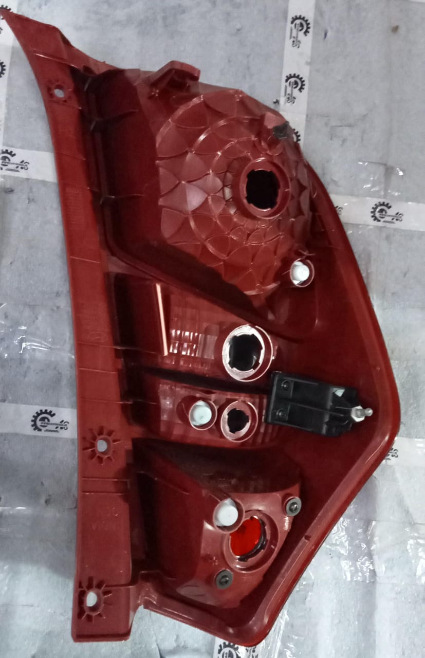 Hyundai I10 tail lamp right side, Type 2 model, part number 924200X100, showing red and clear lens with mounting details.