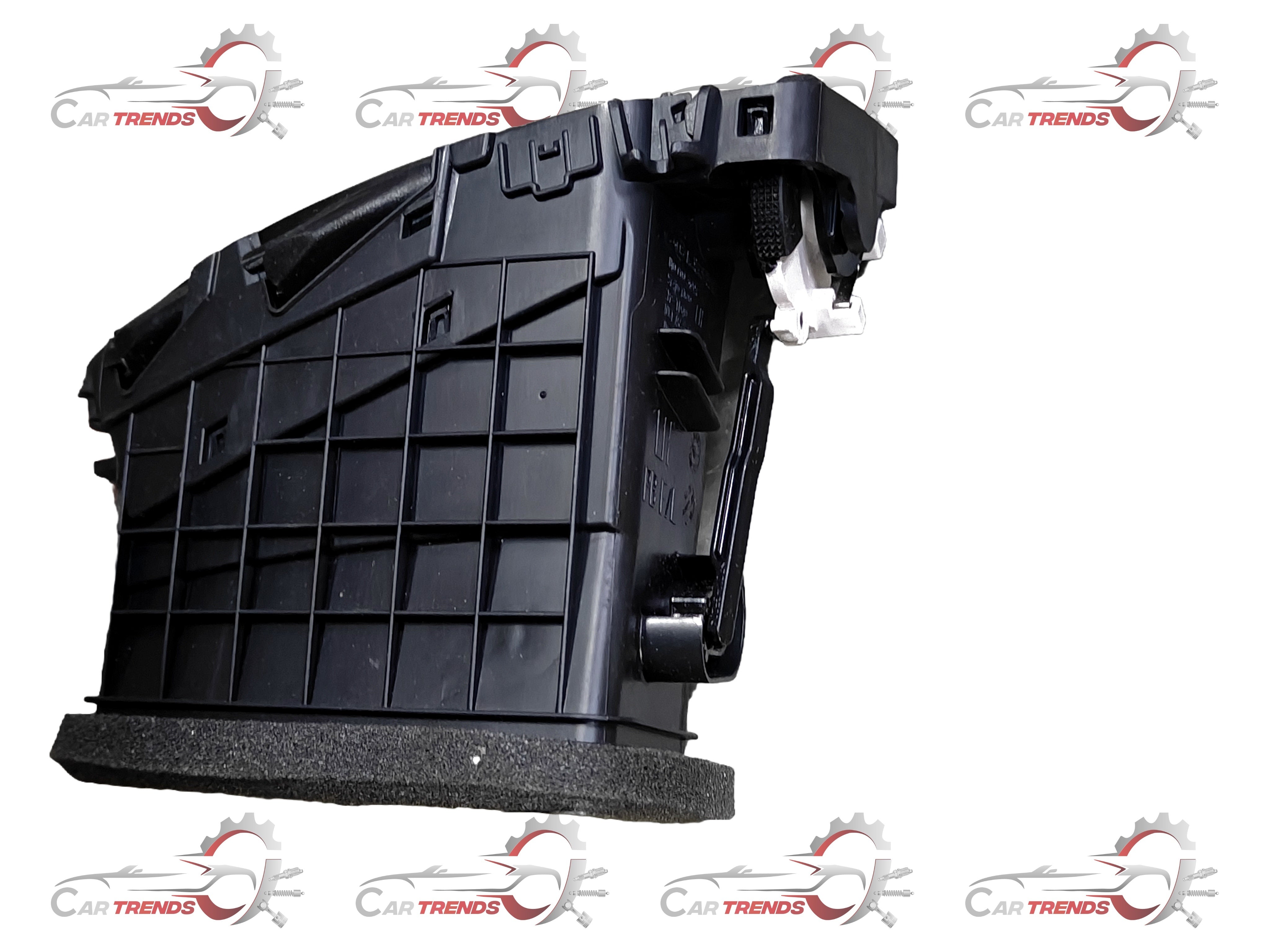 Hyundai AC vent I 20 LH, black plastic air vent with adjustable louvers for vehicle interior ventilation.