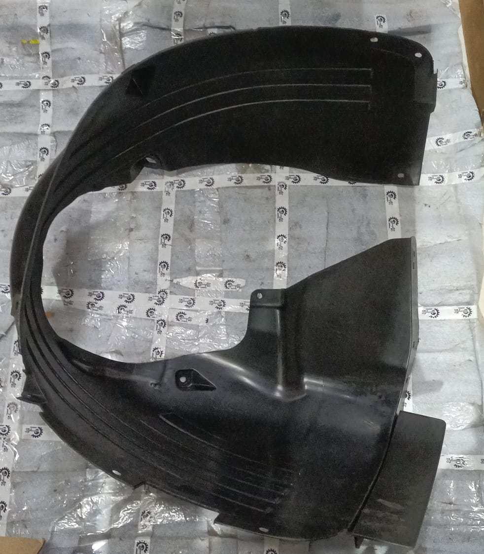 Hyundai Creta and Alcazar left side fender lining, black plastic auto part with mounting clips, model #86811BV000