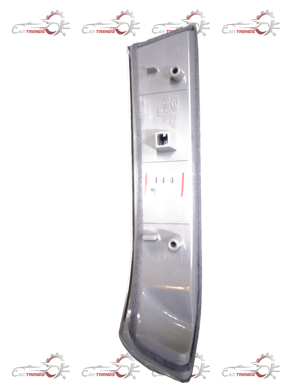Hyundai outside mirror lamp assembly for right side, part number 876233J000, mounted on a Hyundai vehicle.