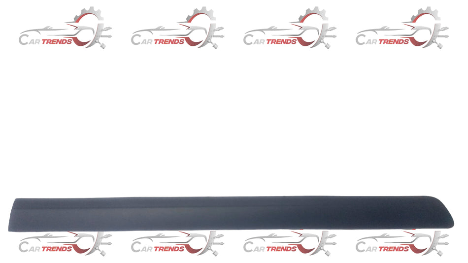 Hyundai front driver side molding assembly with line, part number 877211C500CA, shown on a vehicle.