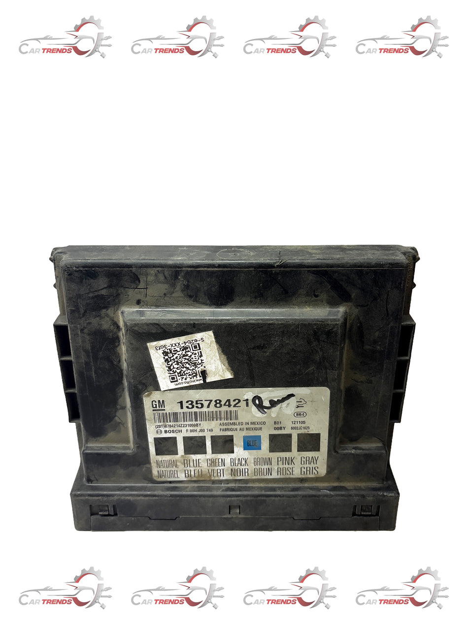 Local brand product with the default label, featuring a clean design and the product code 13578421 on a neutral background.