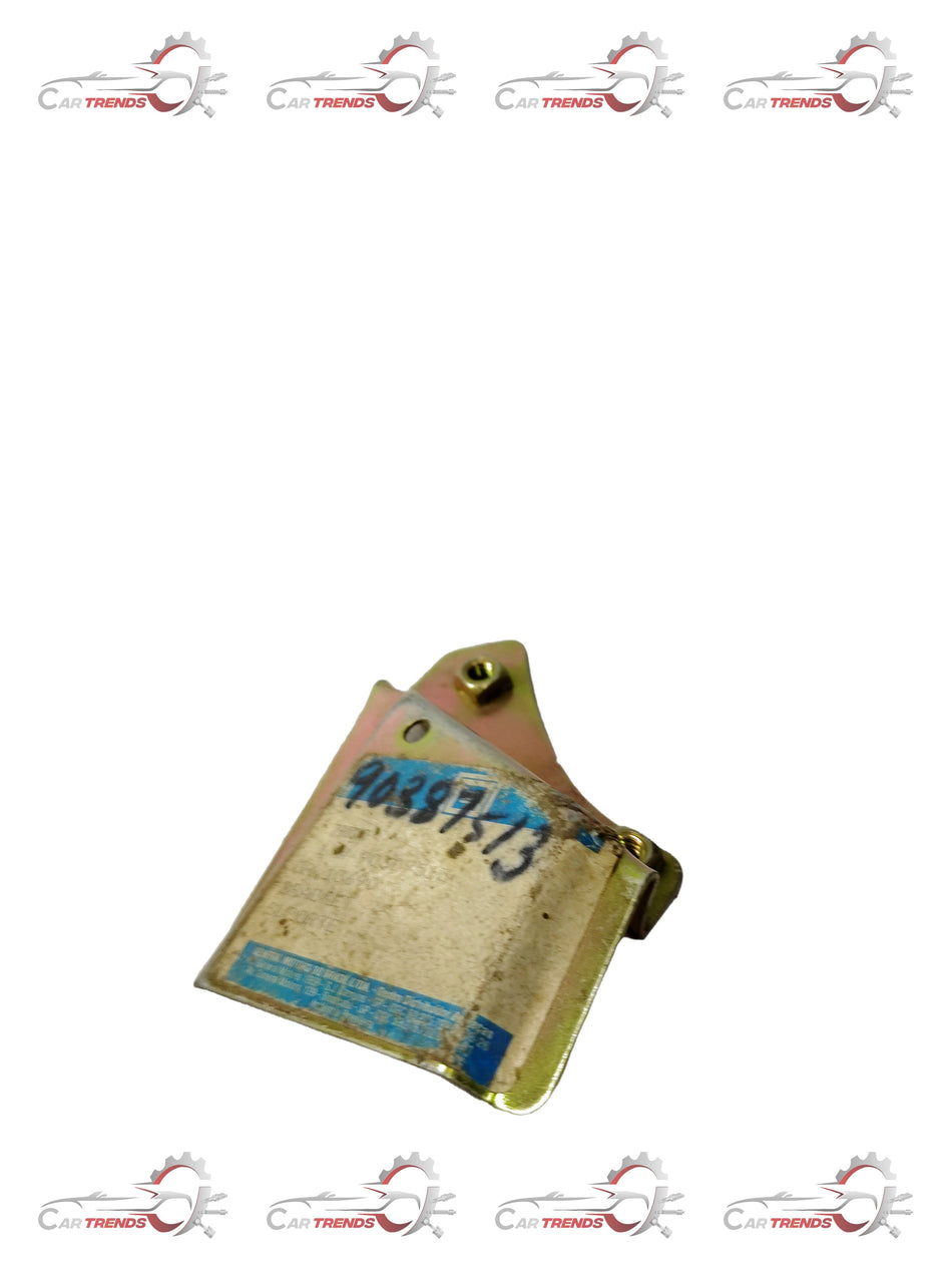 Local brand product with default title 90387513, showing the item in a clear, detailed view.