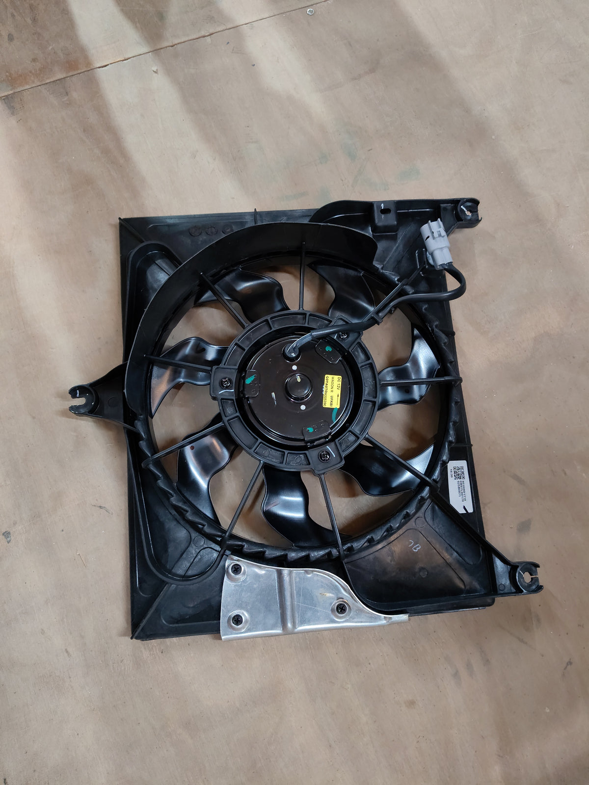 Maruti Suzuki engine cooling fan assembly, part number 17100M67LD0, for reliable engine cooling in Maruti Suzuki vehicles.
